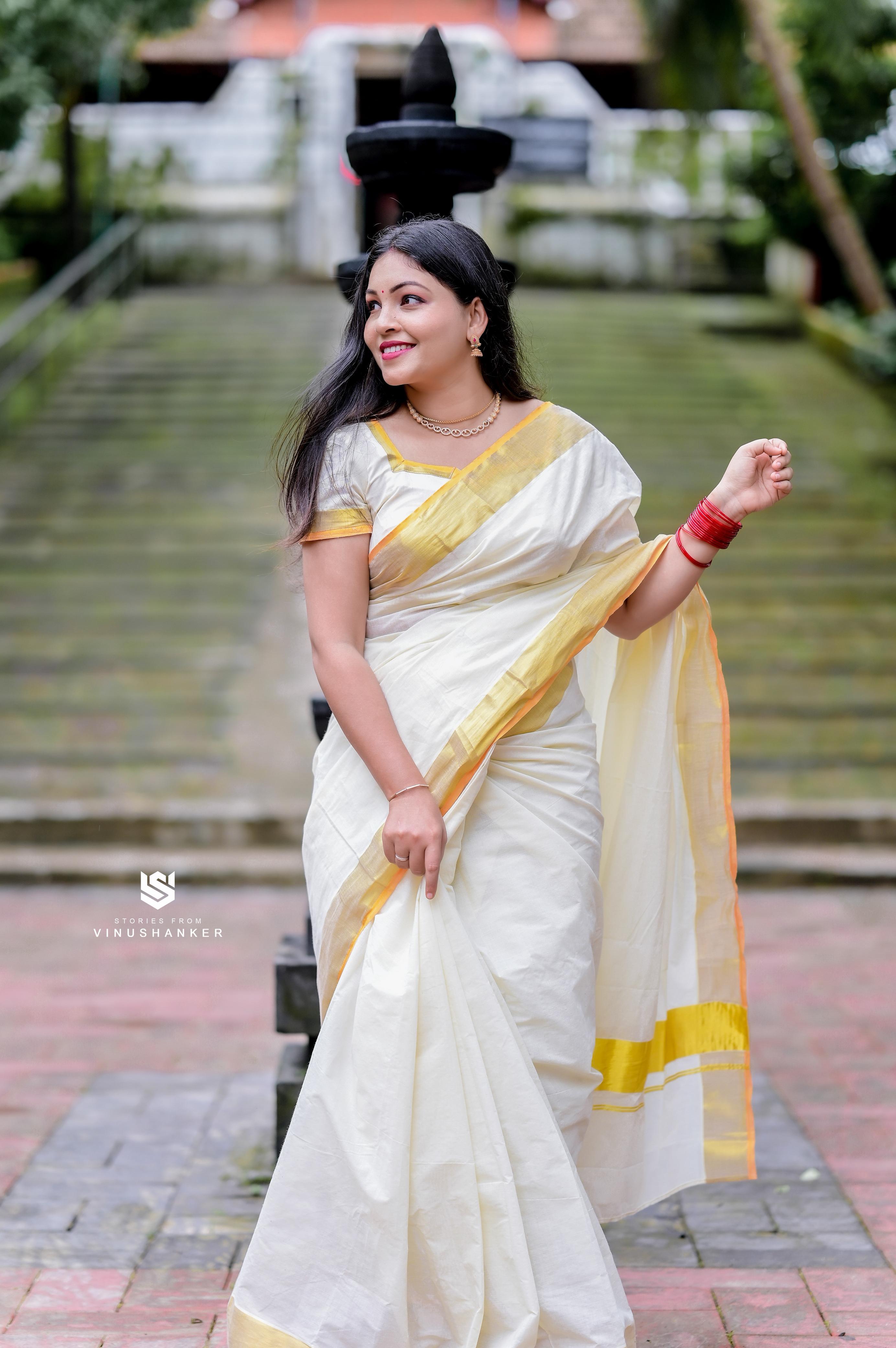 Balaramapuram Handloom Inspired Plain Cotton Kasavu Saree - KBG