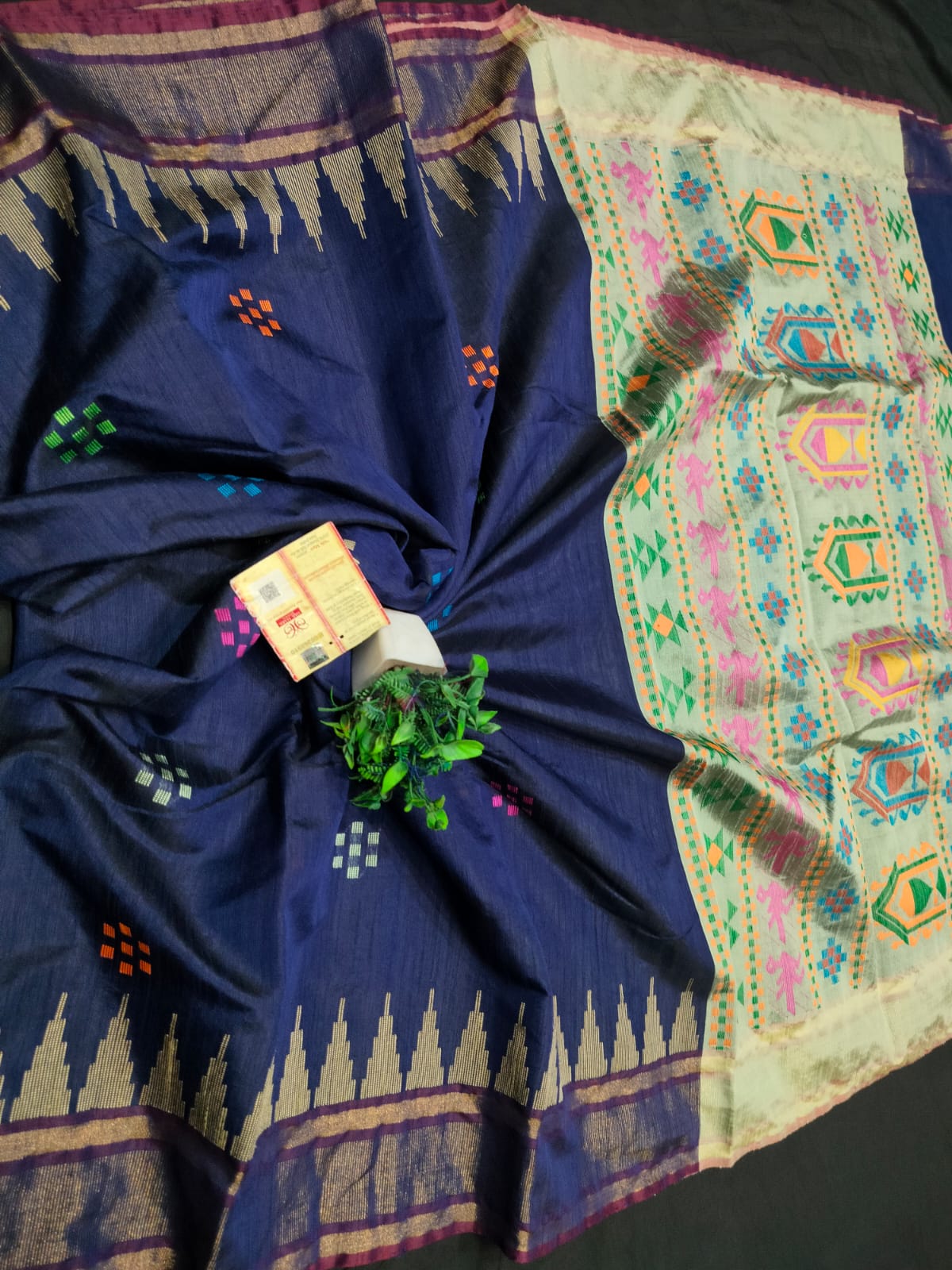 PURE RAW SILK TEMPLE BORDER SAREE - SU