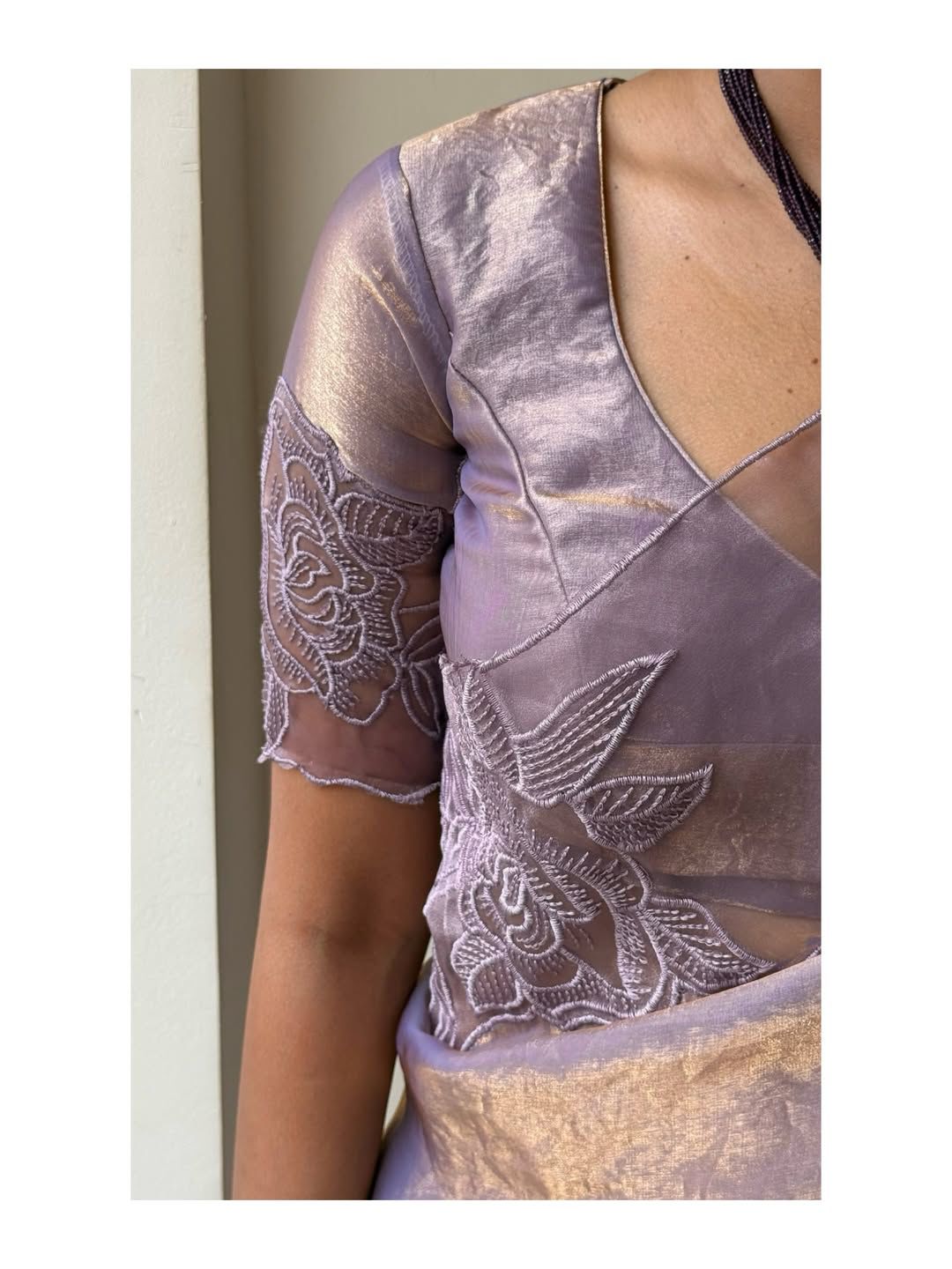 Aloura – Premium Glass Tissue Saree - KBG
