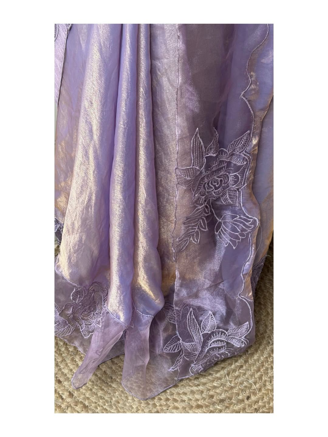 Aloura – Premium Glass Tissue Saree - KBG