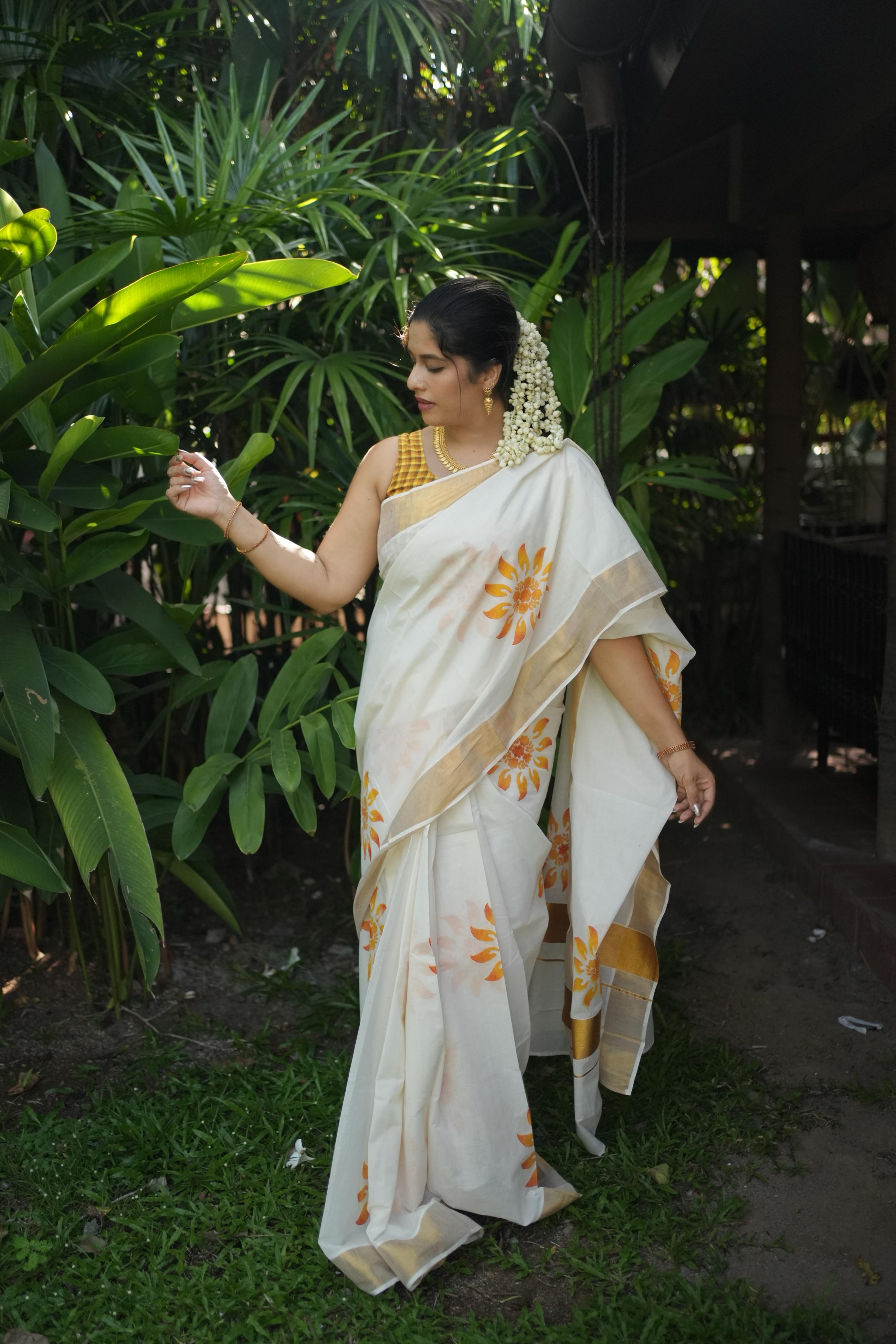 🌻 Suryakanthi – Sunflower Kerala Cotton Saree 🌻 - KBG