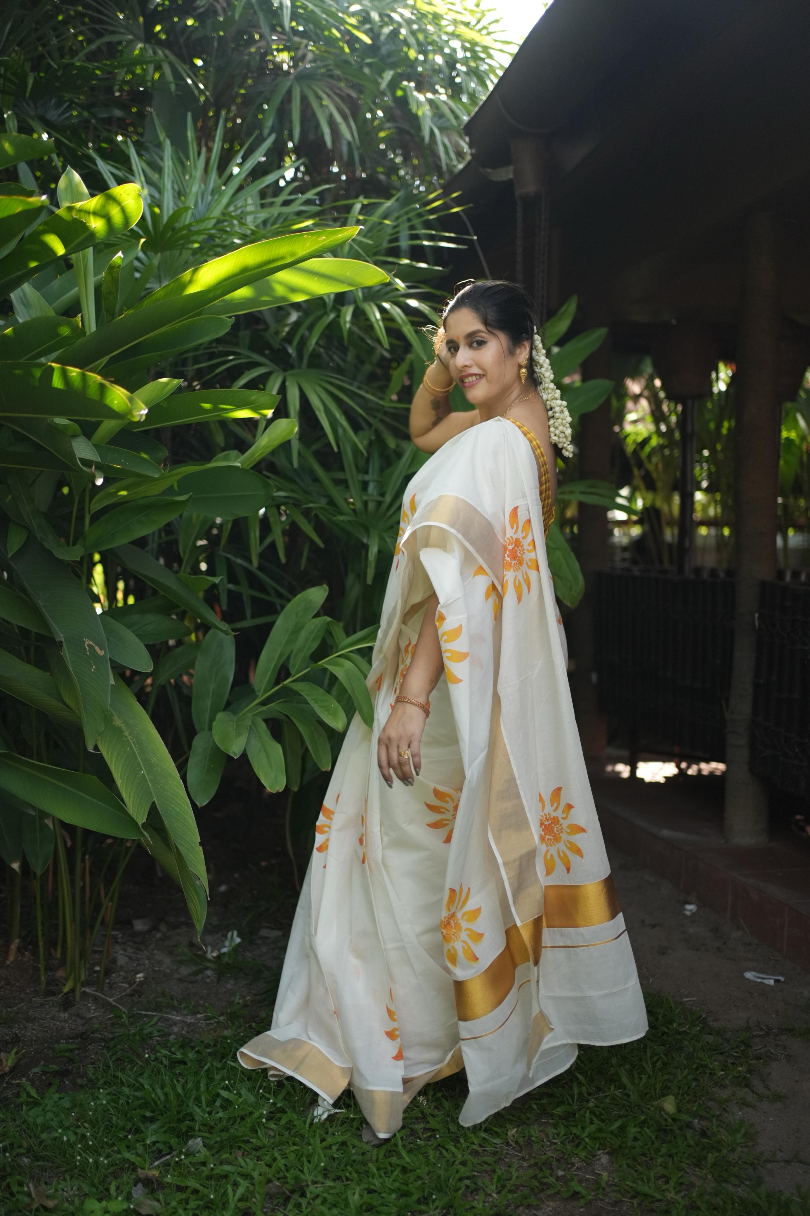 🌻 Suryakanthi – Sunflower Kerala Cotton Saree 🌻 - KBG