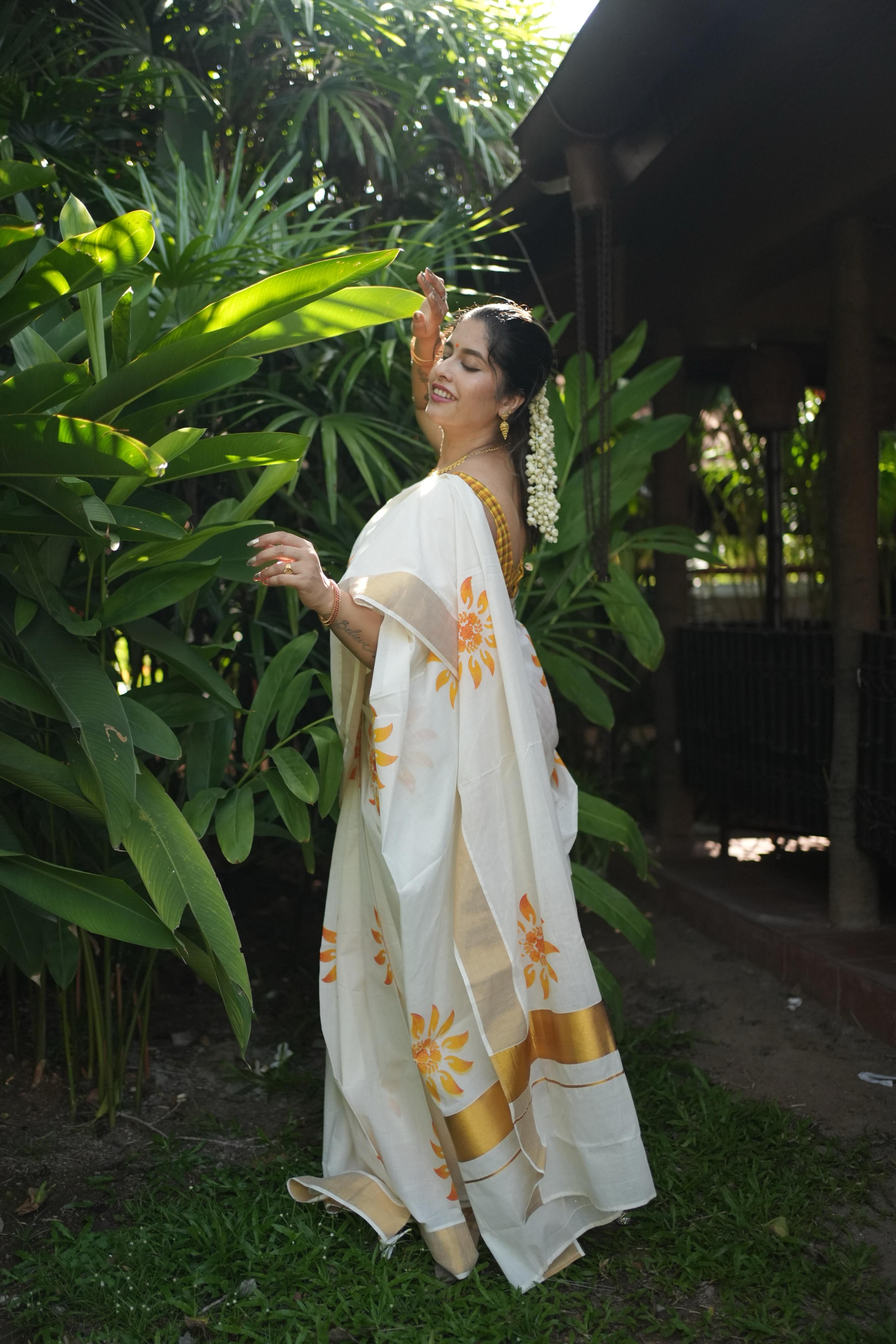 🌻 Suryakanthi – Sunflower Kerala Cotton Saree 🌻 - KBG