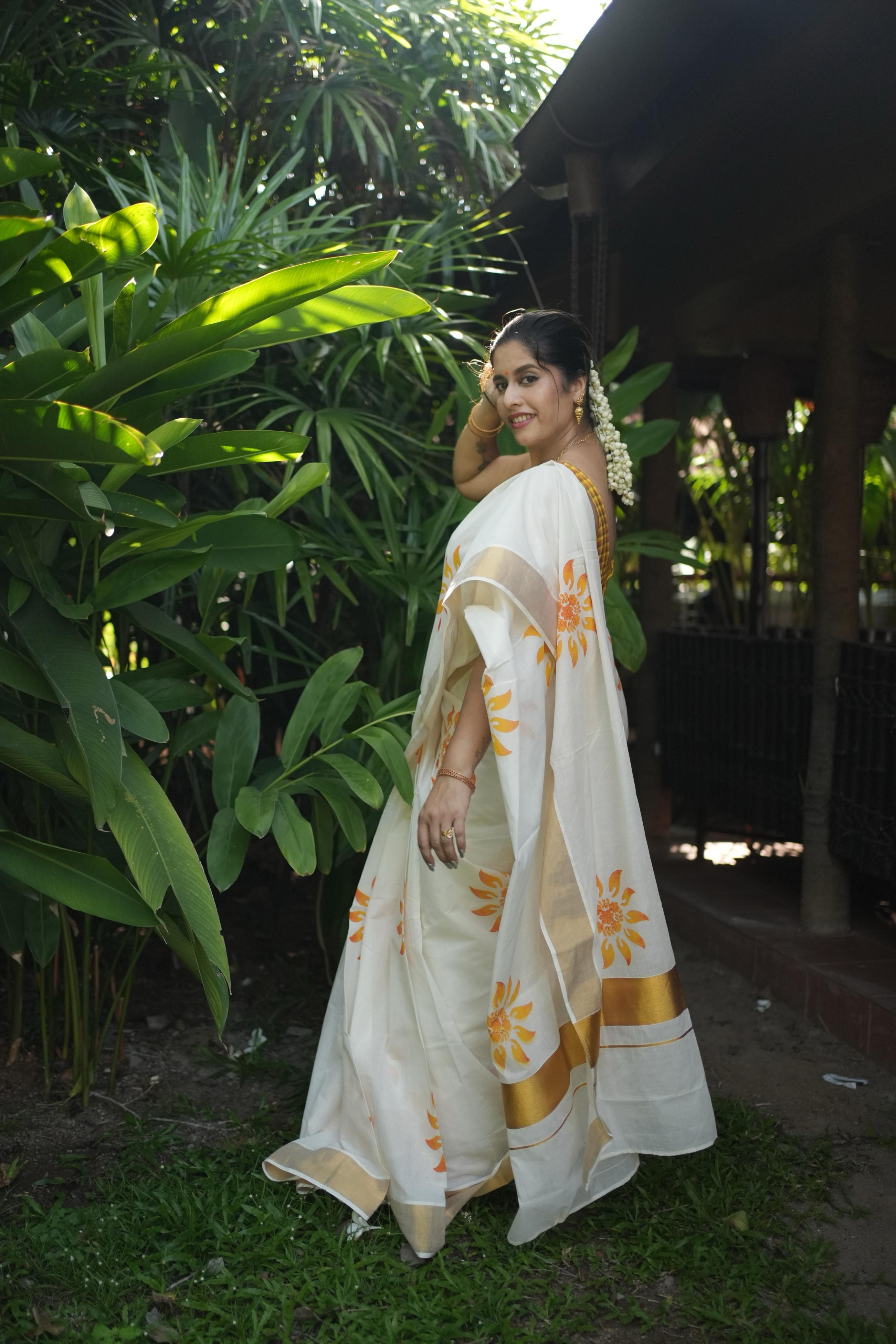 🌻 Suryakanthi – Sunflower Kerala Cotton Saree 🌻 - KBG
