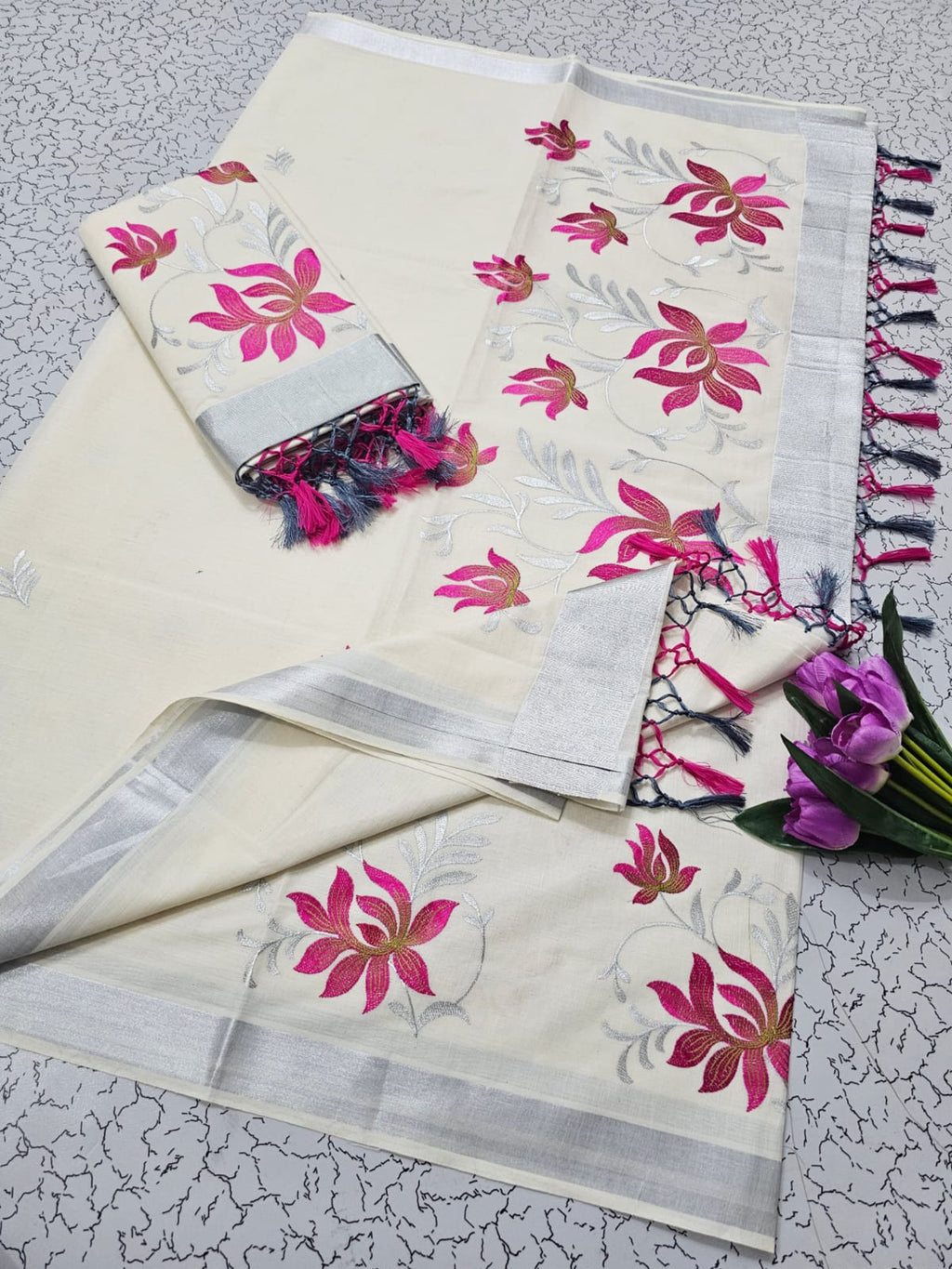 Special Collection – Traditional Kerala Kasavu Cotton Saree - DKS